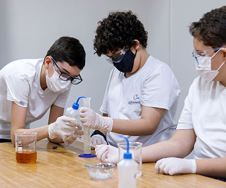 Produção de Sabão em Laboratório Escolar